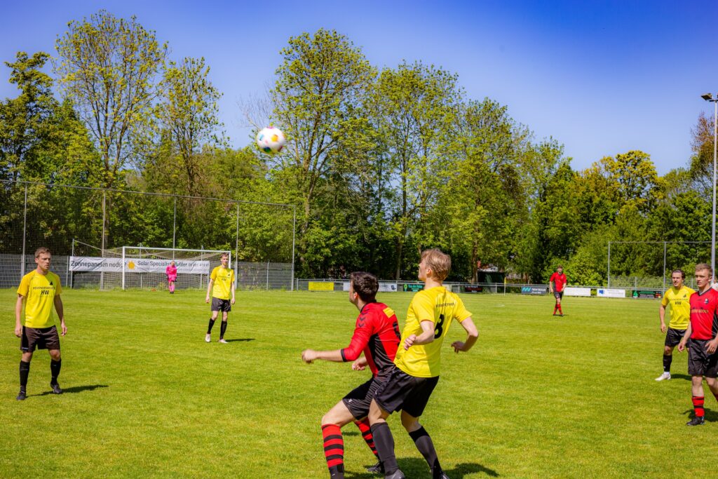 VV Warffum 1 - VV Eenrum 1