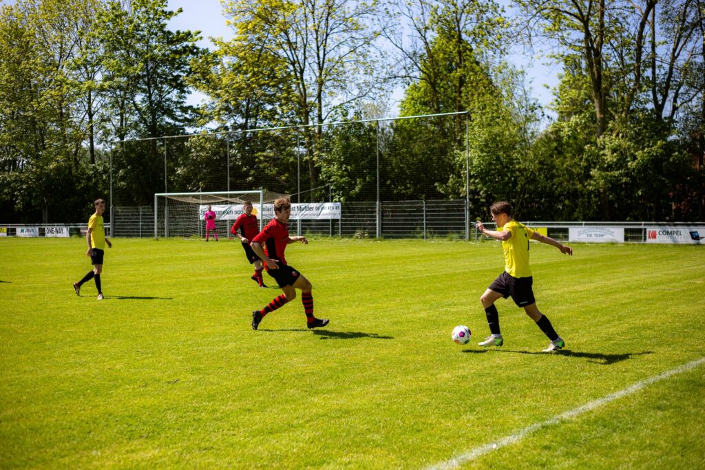 VV Warffum 1 - VV Eenrum 1