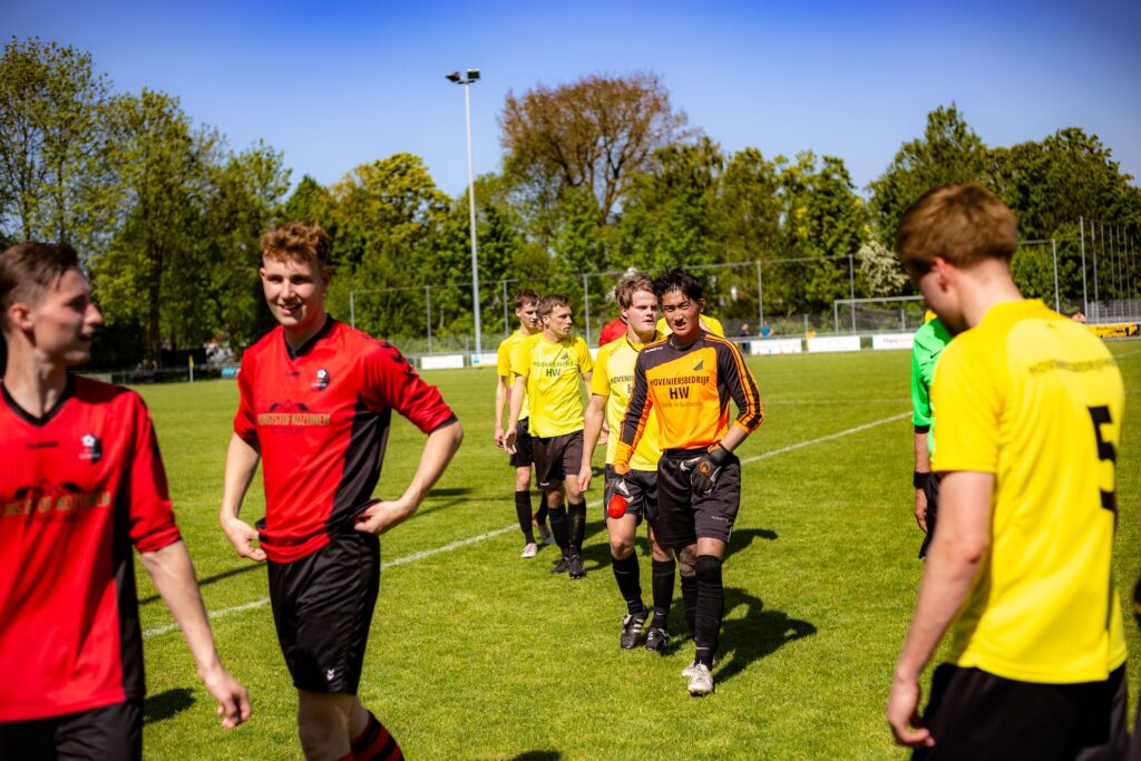 VV Warffum 1 - VV Eenrum 1