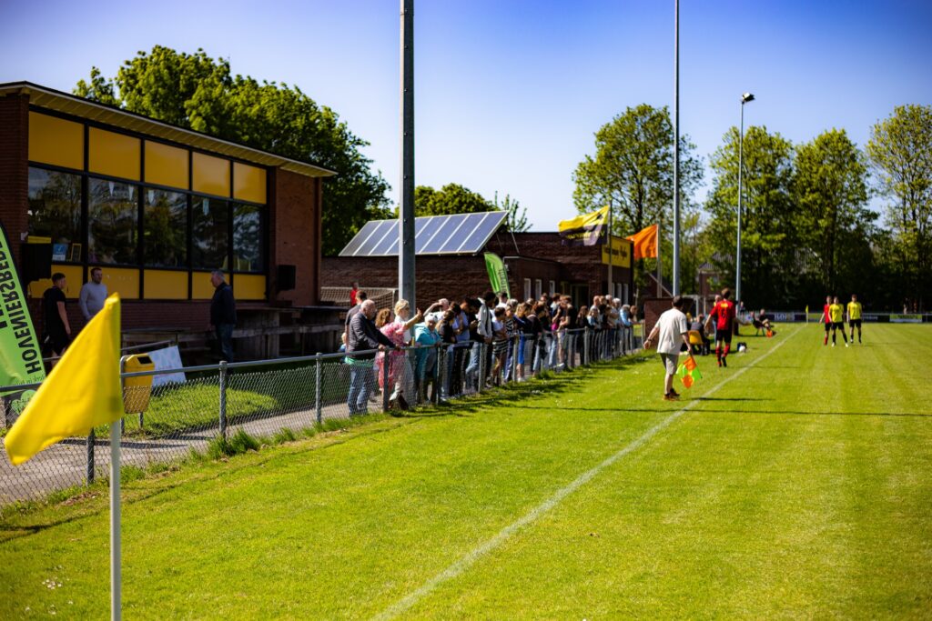 VV Warffum 1 - VV Eenrum 1