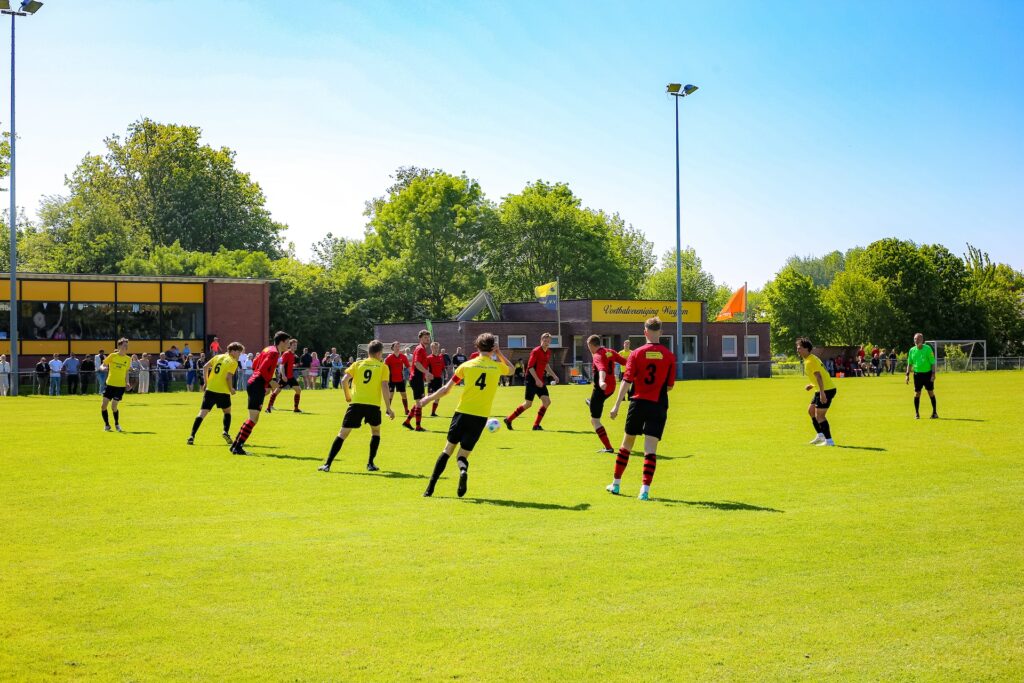 VV Warffum 1 - VV Eenrum 1