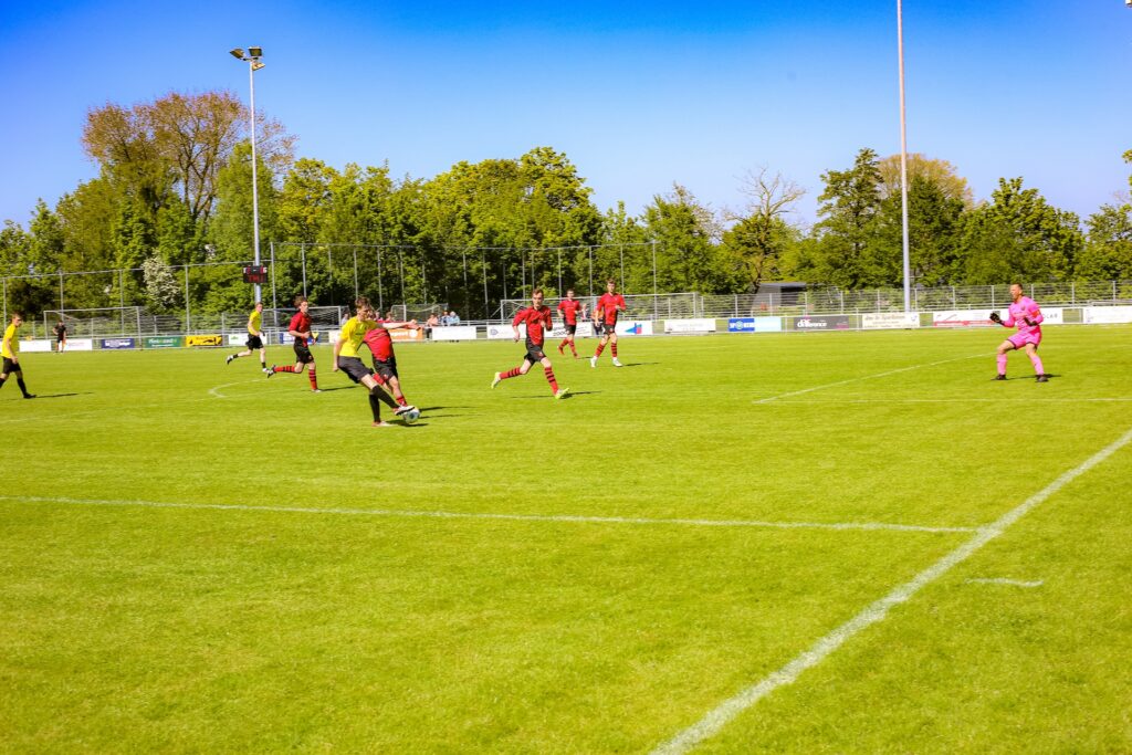 VV Warffum 1 - VV Eenrum 1