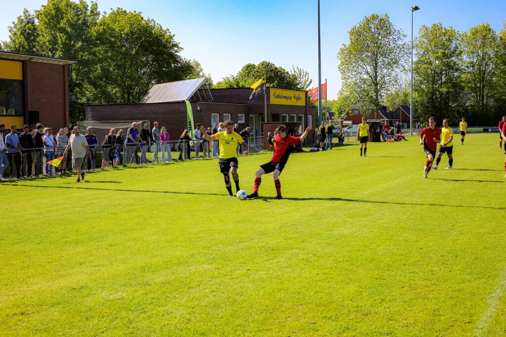 VV Warffum 1 - VV Eenrum 1